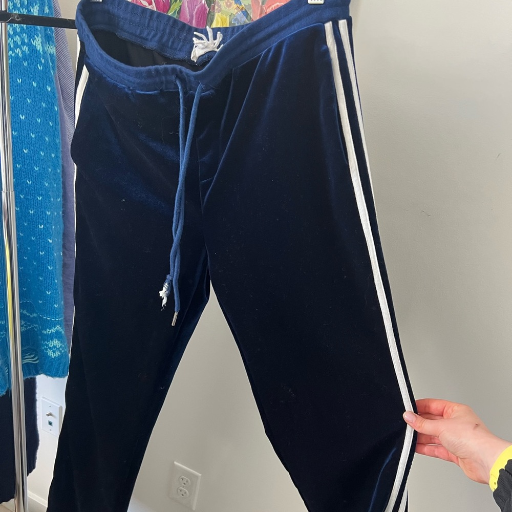 Tracksuit style velvet sweatpants.